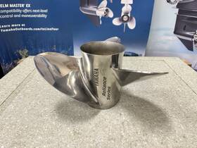 Yamaha 68g-45974-20-00 Reliance Series Sds 13 3/4 X 19 Left Hand Propeller P#68g-45974-20-00
