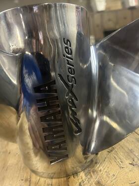 69l-45970-10-00 Yamaha 69l-45972-10-00 25-t1 Prop Propeller Used Vmax Hpdi 2stroke