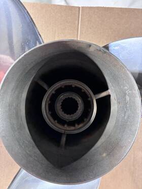 6gs-45976-20-00 Yamaha Xto Os Propeller 16 3/8 X 21p Lh
