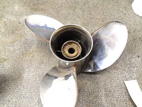 6r4-45970-a1-00 Yamaha Stainless Propeller 19-m Right Hand Rot 15 1/4 X 19p Prop