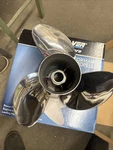 Oem Quicksilver Q3 Propeller 17 Pitch 14.5 Inch Rh Blade S/s 48-8M0103521. Fixed Price $649.95.