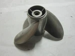 Yamaha Saltwater Series Ii Propeller 3 Blade 15 1/2 X 17 Rh. Fixed Price $413.25.