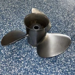 Michigan Wheel Ss Propeller 15-1/2 X 19 Rh (p# 033008) W/ Pre-installed Hub. Fixed Price $150.00.