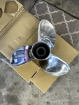 Evinrude RX3 Helice Blade Propeller 177352. Fixed Price $519.44.