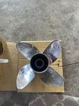 Evinrude/johnson RX4 4X15X18RH Propeller 0177320. Fixed Price $552.70.