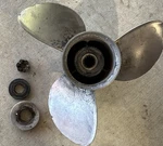 13 3/8" X 17P Omc Stainless Propeller, 389948, Evinrude/johnson W/ Hardware. Fixed Price $125.00.